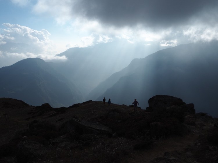 Jemima, Gabriel &amp; Millie, playing out late at Mountain View lodge