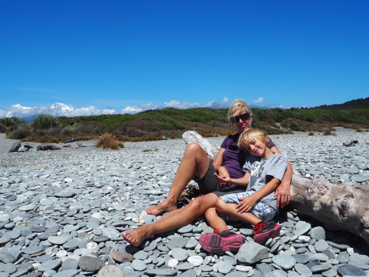 Gillespies beach, looking back towards the mountains.... 