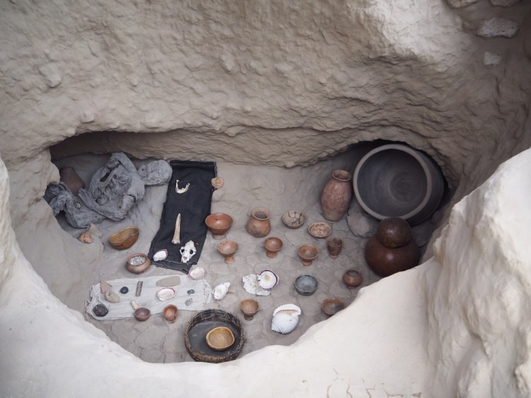 These are all the things they buried with the person into the big pot